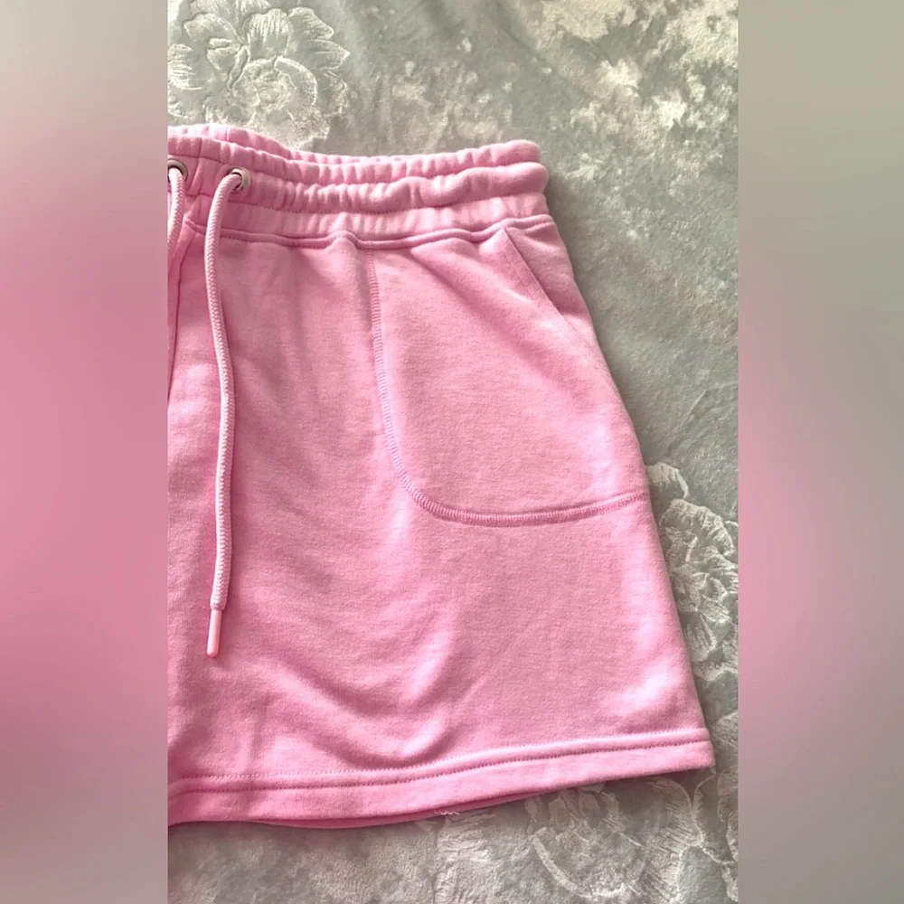 Pink Short - Picture 2 of 3